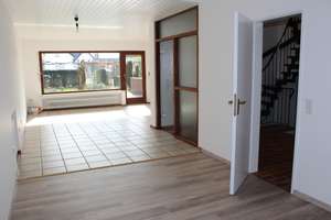 Geräumiges 5-Zimmer Reihenhaus mit Garage in Bielefeld-Babenhausen – Die vollständige Adresse der Immobilie erhältst du vom Anbieter., 33619 Dornberg, Bielefeld – Vorschaubild 3