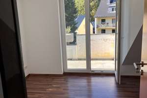 Aufzug! Lichtdurchflutete Dachgeschosswohnung mit Balkon und Fußbodenheizung; zentral jedoch ruhig – Bleichstr. 17, 42651 Solingen-Mitte, Solingen – Vorschaubild 23