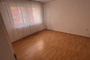 Gepflegte barrierefreie 3,5 -Raum-Erdgeschosswohnung mit Einbauküche in Bochum Riemke – Die vollständige Adresse der Immobilie erhältst du vom Anbieter., 44807 Riemke, Bochum – Vorschaubild 6