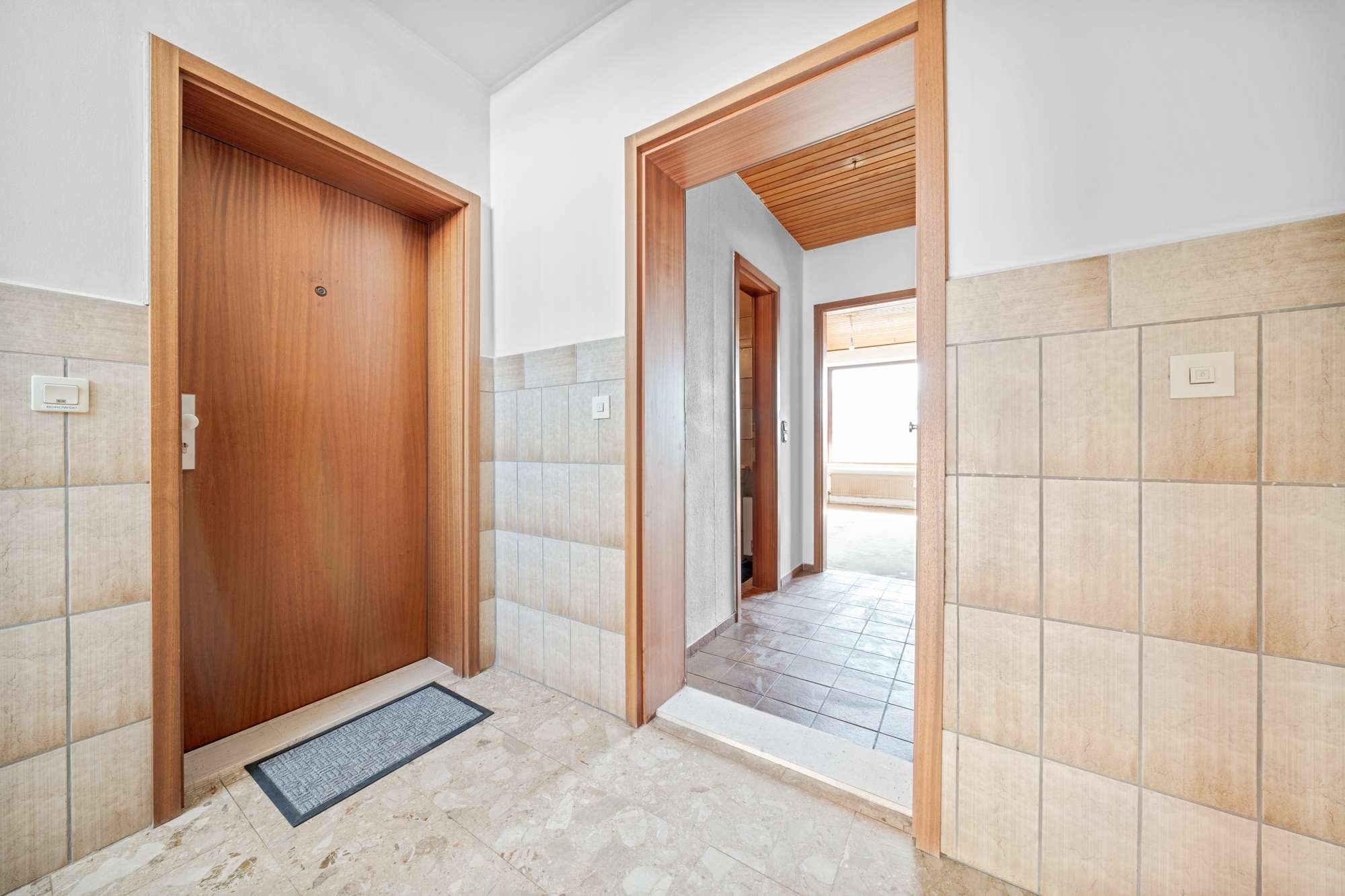 Freies 1-Zimmer-Appartement mit Balkon in beliebter Lage von Wittorf, Neumünster – Bild 3