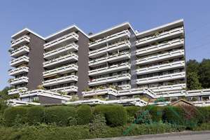 Südlage - Großzügige 3-Zimmer-Wohnung mit eigenem Eingang und stilvoller Architektur der 70er