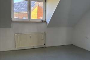 Zwei-Zimmer-Wohnung im Dachgeschoss mit Balkon – Wezelostr. 36, 50765 Volkhoven/Weiler, Köln – Vorschaubild 3