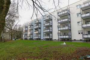 Tolle EG-Wohnung mit großem Balkon und ausreichend Platz für eine kleine Familie! – Teimannstr. 50, 44894 Bochum – Vorschaubild 1