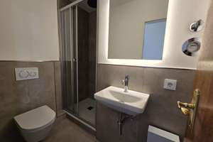 - Über Oberkassel - Renovierte Dachgeschoss-Maisonette-Wohnung! – Die vollständige Adresse der Immobilie erhältst du vom Anbieter., 40545 Oberkassel, Düsseldorf – Vorschaubild 9