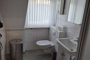 möblierte 2 Zimmer Dachgeschoss Wohnung in Düsseldorf Wersten (Nähe Botanischer Garten & HHU) – Die vollständige Adresse der Immobilie erhältst du vom Anbieter., 40589 Wersten, Düsseldorf – Vorschaubild 24