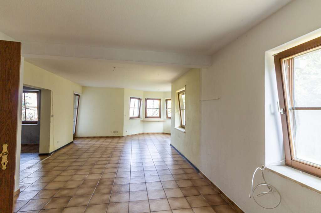 Immobilie in Büchlberg - Büchlberg/Denkhof: Landhaus Baujahr 1988 in Fernblicklage - Bild 1