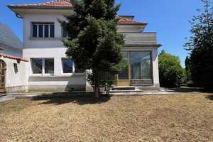 Große Familienvilla mit schönem Garten und Süd-West Ausrichtung in gesuchter, ruhiger Lage – Hochtaunuskreis – Vorschaubild 1
