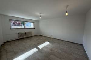 Frisch gestrichene 3-Zimmer-Wohnung im EG in Top-Lage in Köln-Weidenpesch – Neusserstr. 764, 50737 Weidenpesch, Köln – Vorschaubild 2