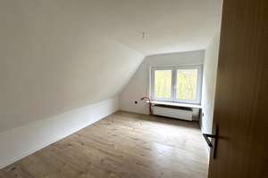 Mehrfamilienhaus mit 3 Wohneinheiten in Hatzfeld-Eifa – renoviert, jedoch mit Feuchtigkeitsschäden – Die vollständige Adresse der Immobilie erhältst du vom Anbieter., 35116 Hatzfeld (Eder) – Vorschaubild 14
