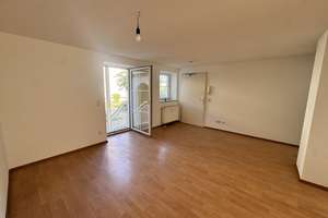 Charmante 3 Zimmer Wohnung mit eigener Terrasse ** Provisionsfrei ** – 93055 Ostenviertel, Regensburg – Vorschaubild 2