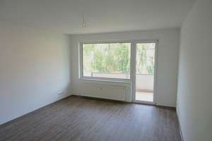 Attraktive 3-Zimmer Wohnung mit Süd-West-Balkon, Nähe Uni! – Die vollständige Adresse der Immobilie erhältst du vom Anbieter., 23562 Sankt Jürgen, Lübeck – Vorschaubild 2