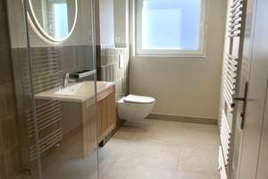 Bayerisches Viertel: Top modernisierte, bezugsfreie 3-Zimmer-Eigentumswohnung – Landshuter Straße 16, 10779 Schöneberg, Berlin – Vorschaubild 2