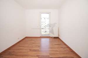 !! Frisch gestrichen !! Tolle 3 Raum CITY-Wohnung mit Einbauküche und PKW-Stellplatz am Brühl – Elisenstraße 10, 9111 Zentrum, Chemnitz – Vorschaubild 9