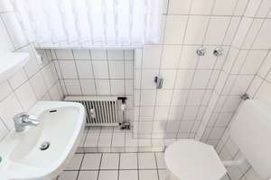 Nähe Bunter Garten: Erdgeschoss mit großem Garten und Tiefgaragenplatz – Die vollständige Adresse der Immobilie erhältst du vom Anbieter., 41063 Am Wasserturm, Mönchengladbach – Vorschaubild 10
