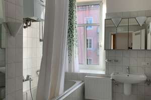 Charmante Altbauwohnung mit hohen Decken und viel Tageslicht zentral in Neuhausen – Blutenburgstraße 49, 80636 Sankt Vinzenz, München – Vorschaubild 11