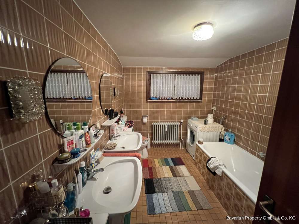 Immobilie in Grafenwiesen - Mehrfamilienhaus mit 5 Einheiten – teilvermietet, mit großem Grundstück - Bild 8