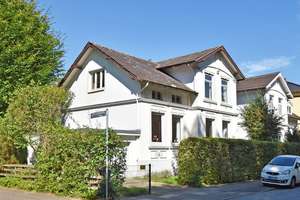 Verwunschenes Kleinod in allerbester Lage: Sanierungsbedürftige Villa im Kleinformat im Villengebiet – Die vollständige Adresse der Immobilie erhältst du vom Anbieter., 21029 Bergedorf (Ortsteil), Hamburg – Vorschaubild 2