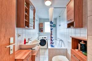 West-Balkon & Abendsonne - modernisiert, gemütlich & gepflegt - TL-Bad mit Wanne - inkl. EBK – Die vollständige Adresse der Immobilie erhältst du vom Anbieter., 70437 Rot, Stuttgart – Vorschaubild 6