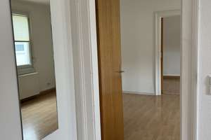 Lichtdurchflutete 3 - Zimmer DG Wohnung in Stuttgart Süd  – Die vollständige Adresse der Immobilie erhältst du vom Anbieter., 70199 Heslach, Stuttgart – Vorschaubild 10
