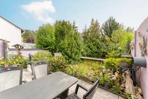 Sie suchen etwas Besonderes? 08/15 war gestern! - DHH mit Garten in Weiherhaus – Die vollständige Adresse der Immobilie erhältst du vom Anbieter., 90469 Gartenstadt, Nürnberg – Vorschaubild 2