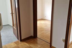 Gut geschnittene 2 Zimmerwohnung mit Balkon – Melanchthonstraße 37, 40597 Benrath, Düsseldorf – Vorschaubild 4