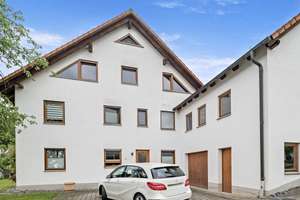 Solides, gepflegtes 4-Familienhaus in attraktiver Lage von Haigerloch-Owingen! – Die vollständige Adresse der Immobilie erhältst du vom Anbieter., 72401 Haigerloch – Vorschaubild 2
