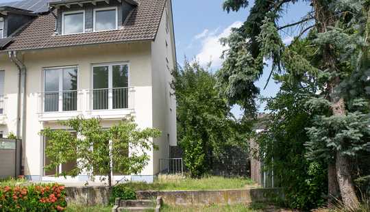 Bild von Modernisiertes Reiheneckhaus mit 5 Schlafzimmern und sonnigem Garten