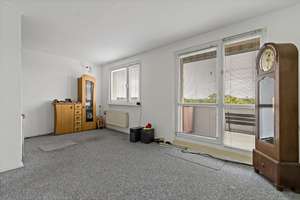 Dachgeschoss Wohnung mit Fahrstuhl und freiem Blick auf die Rennbahn in Ha-Neu! – Die vollständige Adresse der Immobilie erhältst du vom Anbieter., 6124 Südliche Neustadt, Halle (Saale) – Vorschaubild 2