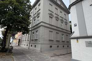 Altbau-Charme pur: 2-Zimmer-Wohnung mit Balkon mitten in Augsburg – kurzfristig bezugsfrei- – Volkhartstraße 18, 86152 Georgs- und Kreuzviertel, Augsburg – Vorschaubild 5
