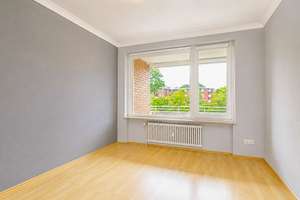 2 Balkone & großzügiger Grundriss: Tolle 3-Zimmer-Wohnung in begehrter Lage von Hamburg-Poppenbüttel – Die vollständige Adresse der Immobilie erhältst du vom Anbieter., 22391 Wellingsbüttel, Hamburg – Vorschaubild 12