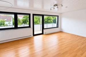 Helle, sanierte und möblierte 3-Zi DG Wohnung mit Balkon in ruhiger Wohnlage – Die vollständige Adresse der Immobilie erhältst du vom Anbieter., 70565 Fasanenhof, Stuttgart – Vorschaubild 2