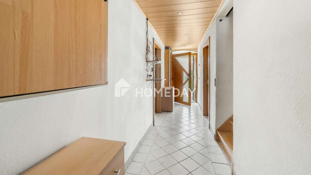 Immobilie in Pförring - Raum für Familie & Hobbys – Haus mit Werkraum, 6 Zimmern, 2 Bädern und Dachstudio - Bild 4