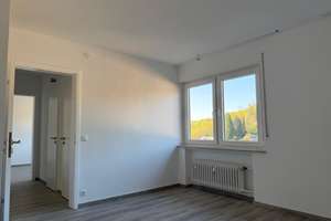 Freundliche 3-Zimmer Wohnung mit Balkon zum Erstbezug nach Renovierung im OG von Siegen- Bürbach – Die vollständige Adresse der Immobilie erhältst du vom Anbieter., 57074 Bürbach, Siegen – Vorschaubild 6