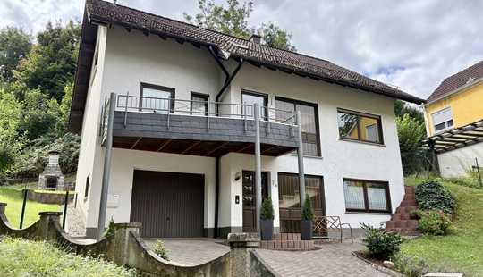 Bild von ''Haus mit Burgblick'' 
Wohnen, wo andere Urlaub machen!