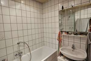 Porz-Wahnheide**4-Familienhaus** Gepflegt, modernisiert & vielseitig nutzbar – Linderweg 30, 51147 Wahnheide, Köln – Vorschaubild 7