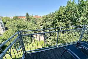* helle und sehr schöne 2-Zimmer-Wohnung in denkmalgeschützter sanierter Villa * – Die vollständige Adresse der Immobilie erhältst du vom Anbieter., 1309 Striesen-Süd, Dresden – Vorschaubild 7