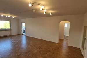 Exklusive 4-Zimmer-EG-Wohnung mit Balkon und EBK in SB-Scheidt – Kirchweg 19, 66133 Scheidt, Saarbrücken – Vorschaubild 8