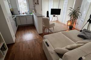 Schöne 2 Zimmer Wohnung mit Einbauküche und Balkon im Westen – 93049 Westenviertel, Regensburg – Vorschaubild 3