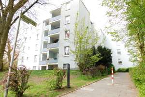 Gemütliche 3-Zi.-EG-Whg. mit neuem Boden und sonniger Loggia