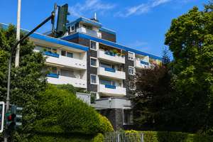 Renovierte 3-Zimmer-Wohnung mit gelungener Aufteilung, großzügigem Balkon und Stellplatz.