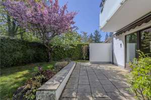 98 m² Wohn-/Nutzfläche | 2,5-Zimmer-Wohnung mit Hobbyraum, ca. 70 m² Privatgarten, sofort bezugsfrei – Die vollständige Adresse der Immobilie erhältst du vom Anbieter., 80997 Allach, München – Vorschaubild 1