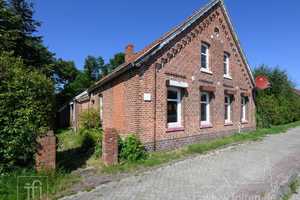 Landhaus mit zwei Wohneinheiten und Doppelgarage – Aurich (Kreis) – Vorschaubild 2