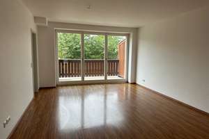 Kapitalanlage – Vermietete 4 Raum Wohnung im 1.OG mit Balkon, EBK sowie Garage in Dresden Oberwartha – Zur Schäferei 4, 1159 Oberwartha, Dresden – Vorschaubild 8