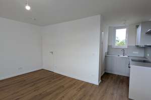 Sanierte Wohnung im Westend mit Einbauküche! – Spandauer Damm 181-183, 14050 Westend, Berlin – Vorschaubild 9