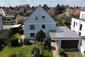 Attraktives Mehrfamilienhaus mit 3 Wohneinheiten und großem Entwicklungspotential