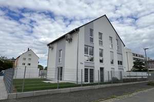 Neubau Doppelhaushälfte in Bad Kreuznach – Die vollständige Adresse der Immobilie erhältst du vom Anbieter., 55543 Bad Kreuznach – Vorschaubild 2