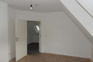 Modernisierte Dachgeschosswohnung mit schöner Aussicht – Nachtigallenweg 43, 42349 Cronenberg, Wuppertal – Vorschaubild 11