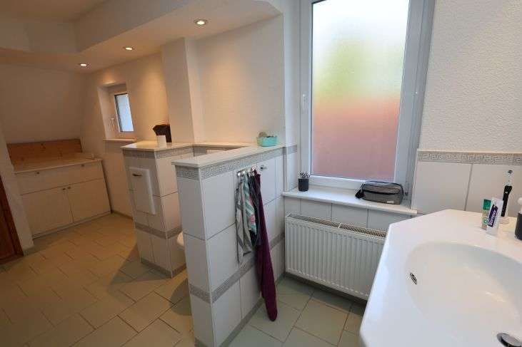 Immobilie in Dörpling - Ehemalige, modernisierte Dorfschule mit Doppelhauskonzept auf idyllischem Grundstück in Dörpling b.  - Bild 43