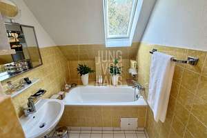 Sonnenberg: Charmante Altbau-Dachgeschosswohnung am Kurpark – Die vollständige Adresse der Immobilie erhältst du vom Anbieter., 65191 Sonnenberg, Wiesbaden – Vorschaubild 14