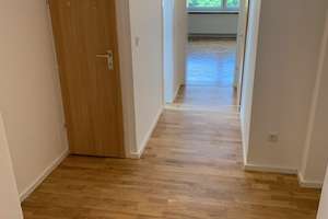 Dachgeschosswohnung mit Wohlfühlcharakter und kleiner Einbauküche – Burgstraße  63, 45289 Burgaltendorf, Essen – Vorschaubild 5